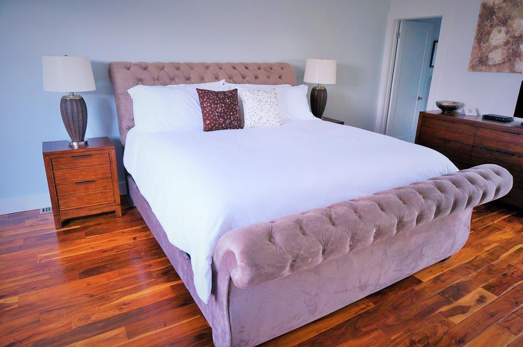 On The 6 Bed And Breakfast Niagara-on-the-Lake Room photo